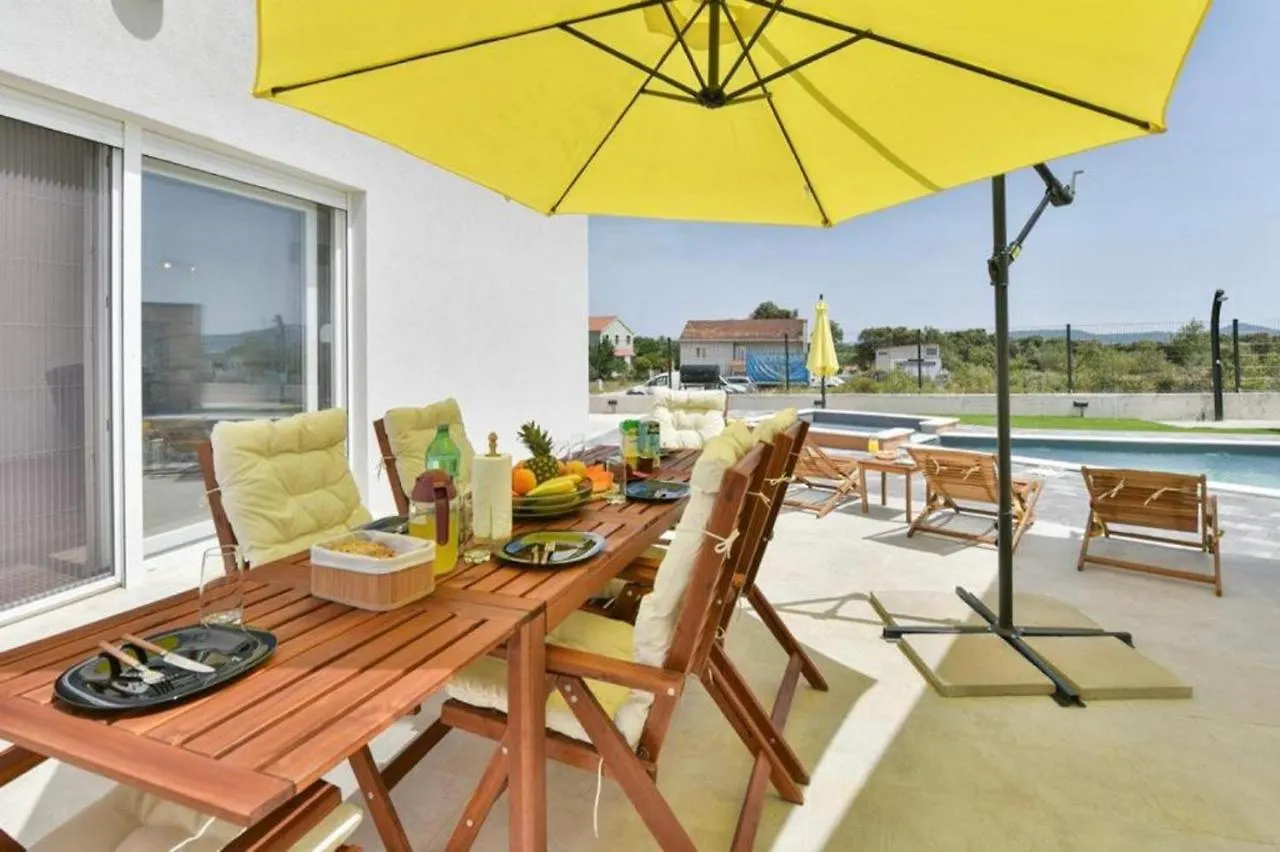 Beautiful Villa Silente With Pool, Whirpool And Sa Sukosan