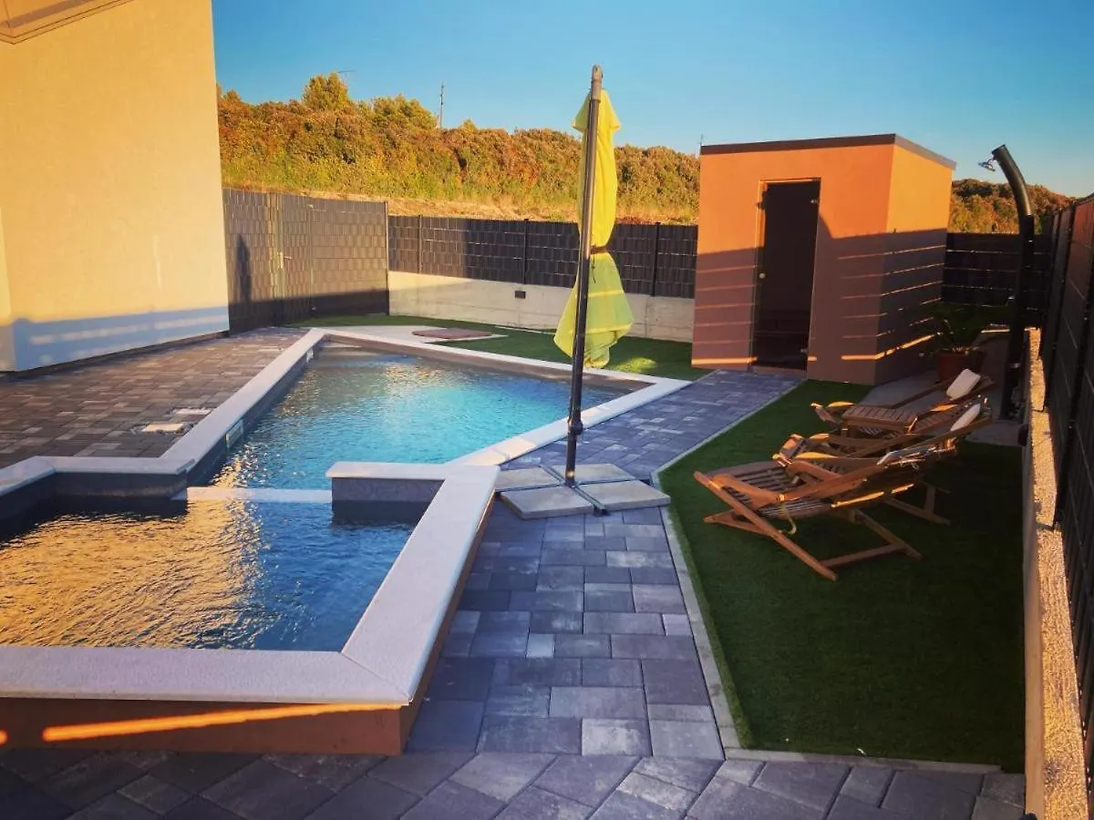 Beautiful Villa Silente With Pool, Whirpool And Sa Sukosan 0*,  Croatia