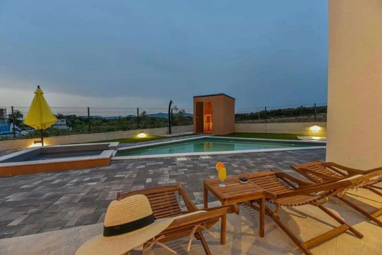 Beautiful Villa Silente With Pool, Whirpool And Sa Sukosan 0*,  Croatia